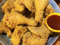 -BHC炸鸡(明洞总店)