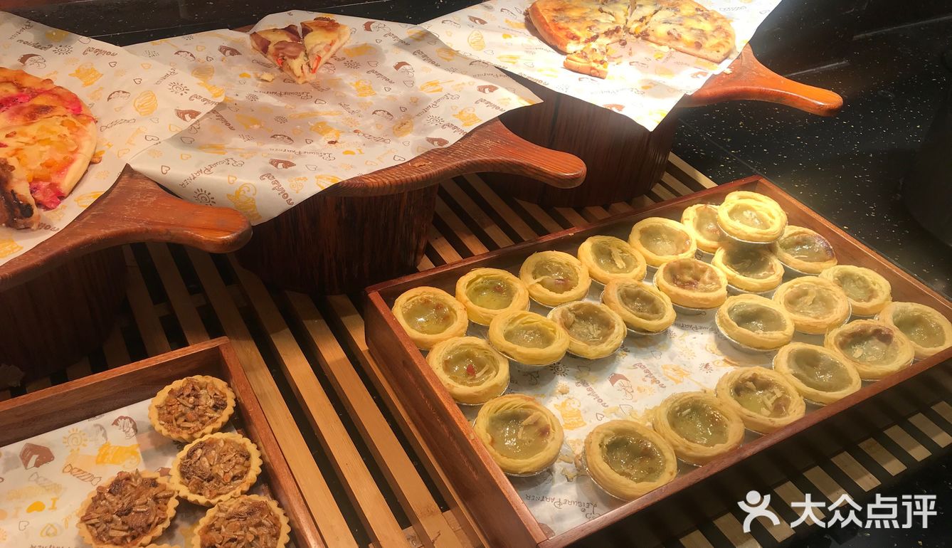 排队三小时就为了吃这顿自助烤肉[笑哭][笑哭][笑哭]