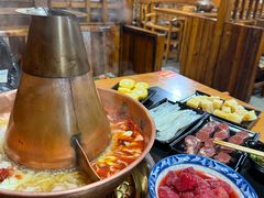 -果松木炭酸菜铜火锅·外婆参鸡汤