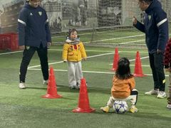 -飞梦少儿足球培训(塘桥校区)