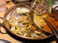 -洱火云南酸菜牛肉火锅(石景山当代商城店)