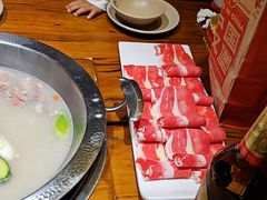 -东巴婆婆云南鱼豆花火锅(大东门店)