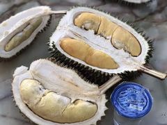 丁香-阿龙榴莲摊