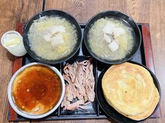 五花肉炖酸菜-欧阳家吊炉饼(九纬路店)
