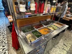 -江南猪肉商会无限续吃(弘大店)