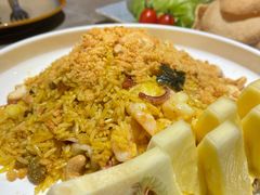 泰式菠萝海鲜炒饭-星叶·东南亚料理(温州万象城店)