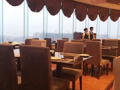 -荣誉国际酒店-云顶旋转餐厅