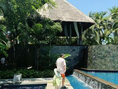 -三亚湾海居铂尔曼度假酒店