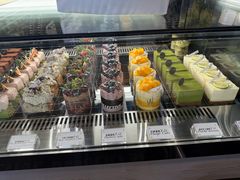 -W COLLECTIVE  DESSERT SHOP
