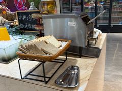 -以岭健康城·凯旋门大酒店-怡梦音乐西餐厅