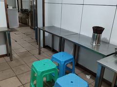 等位区-文山荷鲜居(翠湖店)