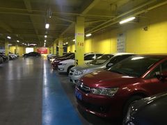 -欧尚超市苏州店停车场(金鸡湖路店)
