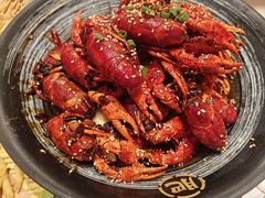 -肥肥虾庄·金牌油焖大虾(汉口城市广场店)
