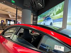 -TESLA 特斯拉(上海太古汇体验店)