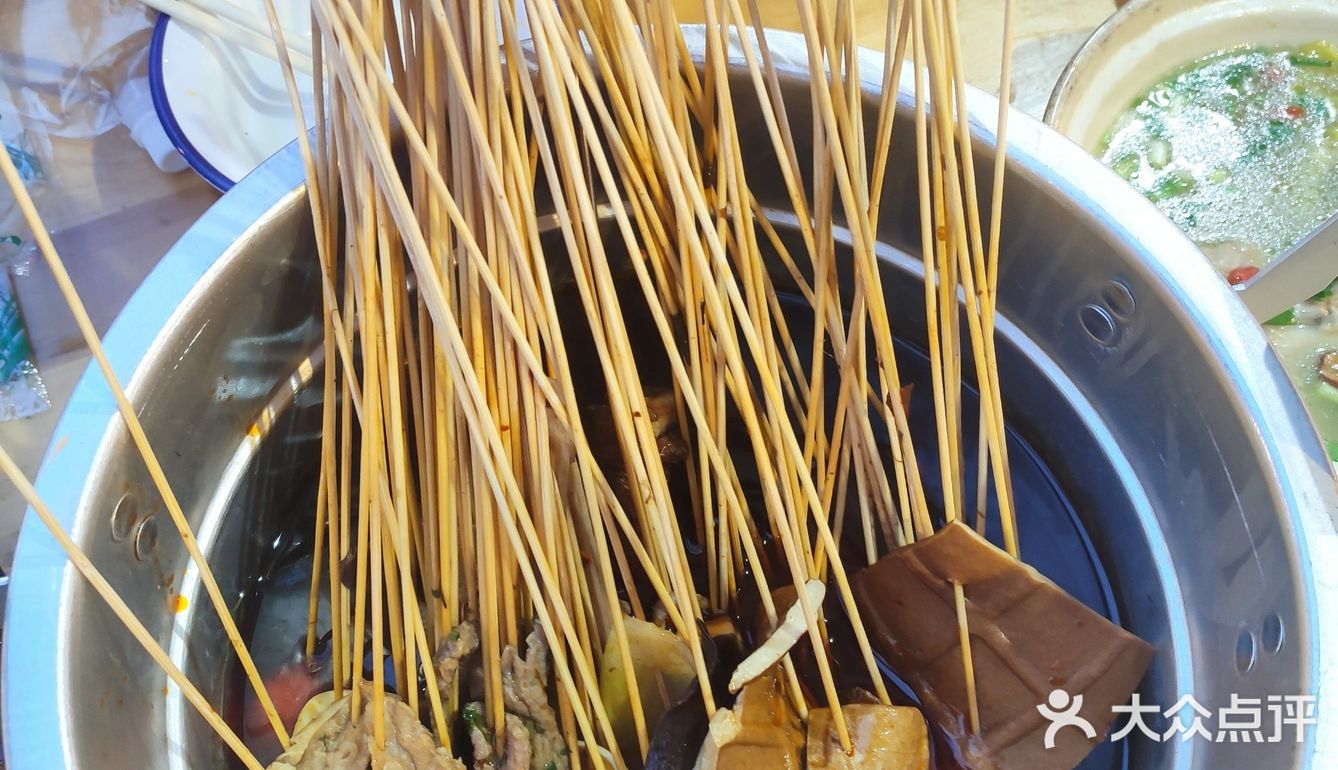 啖三花品成都—啖三花麻辣烫·串串香·蹄花(北书院街店)