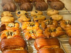 -VERIE BAKEHOUSE