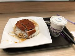 乳猪饭餐-太兴烧味餐厅(香港机场店)