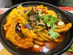 -老表记广西宵夜螺蛳鸭脚煲(东盟店)