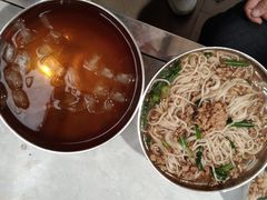 -正宗杨记普洱酸醋米线(总店)