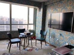 -阿茹娜美容会馆