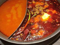 -旧街市鲜货老火锅(大光路店)