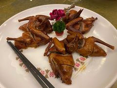 招牌茶皇乳鸽-东豪园林海鲜酒家(南港路辅路店)