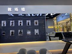 -VLines耀能运动24小时·月付制健身(京广桥店)