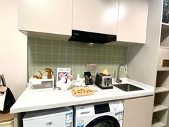 -东方体育中心(地铁站)