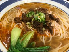 -霸蛮湖南菜·牛肉粉(荣京西街店)