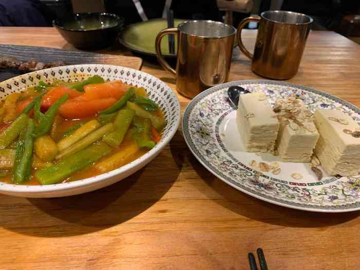 塔哈尔(颛桥万达店)-"塔哈尔颛桥万达广场四楼新疆菜,一家三口.