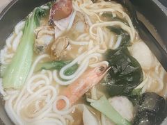-灵芝妹子海鲜米线(劳动公园店)