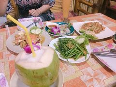 -Jungle Kitchen