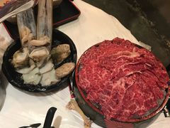 -鲜入围煮花胶鸡海鲜火锅