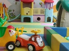 -哲学苑亲子园·早教婴儿托育·婴儿游泳(颐龙湾店)