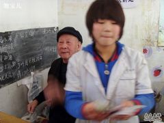 小伙计也要听从大爷安排-李小老烧饼(常营民族家园店)
