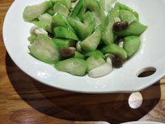 菌菇炒丝瓜-渝乡人家(和平里店)