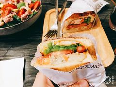 虾仁金枪鱼三明治-THE WOODS 简餐 (国贸商城店)