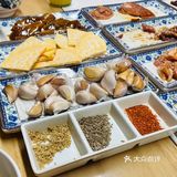 北京炭火小炉子烤肉，每盘肉才十来块钱