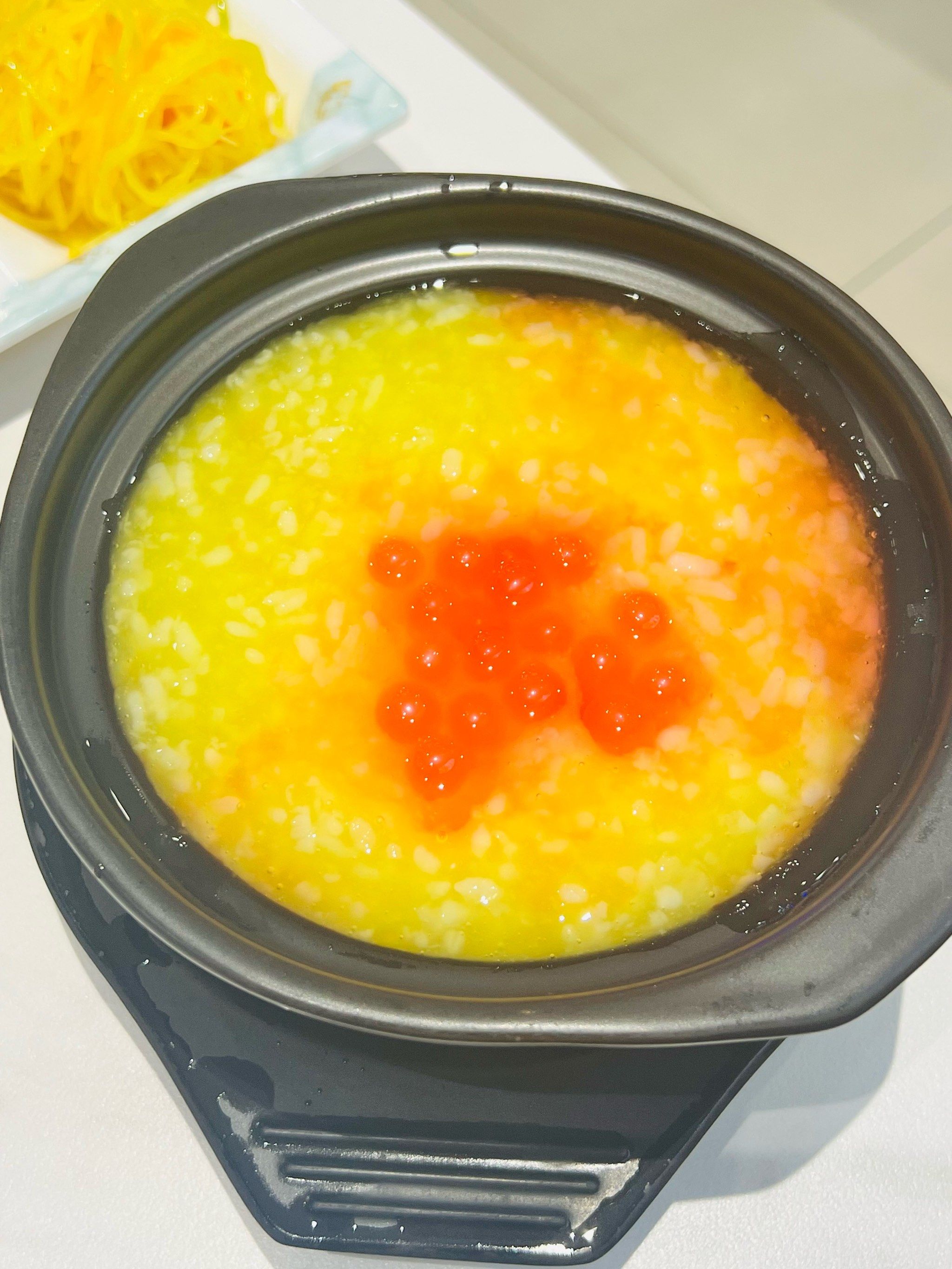 夏日里水果冰粥加小菜的养生之道