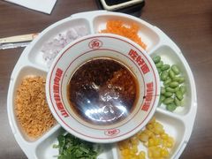 -顺溜·手工刀削面·黑金店(铜锣湾店)