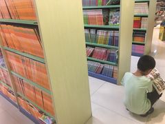 -郑州市新华书店读者俱乐部 零点书吧(西太康路店)