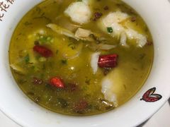 -渝是乎酸菜鱼(龙旗购物中心店)