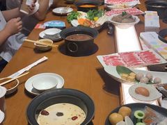 -呷哺呷哺(融创茂店)