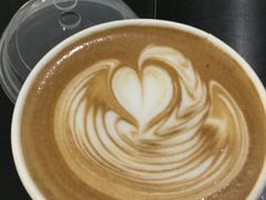 拿鐵-Manner Coffee(芮欧百货店)