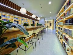 -漕河泾街道图书馆(漕河泾社区文化活动中心店)