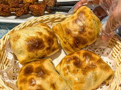 馕坑烤包子-巴扎美食·新疆菜·西域歌舞表演餐厅(新疆大厦店)
