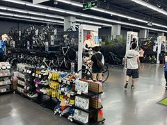 -迪卡侬(越秀公园店)