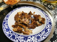 -黄桷树曹家私房菜(江与城店)