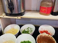 -毛椒火辣重庆火锅串串香(城基路店)