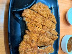 -莱莱小笼·乔艾